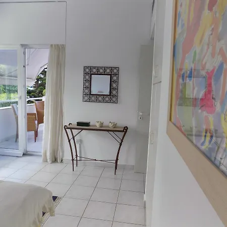 3b Seafront Pool Elegant Apt - Londa Beach Lejlighed *