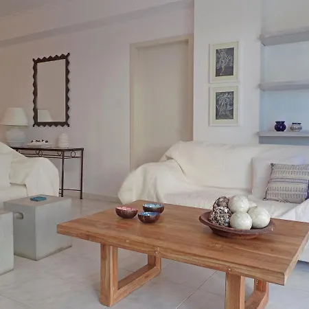 3b Seafront Pool Elegant Apt - Londa Beach Limassol