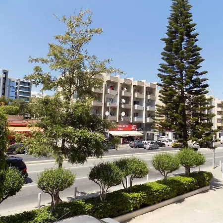 3b Seafront Pool Elegant Apt - Londa Beach *