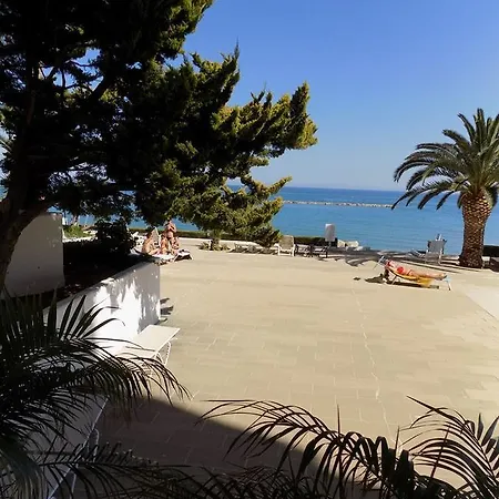 3b Seafront Pool Elegant Apt - Londa Beach Apartment *