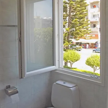 3b Seafront Pool Elegant Apt - Londa Beach *