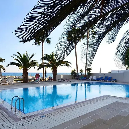 Apartment 3b Seafront Pool Elegant Apt - Londa Beach Limassol