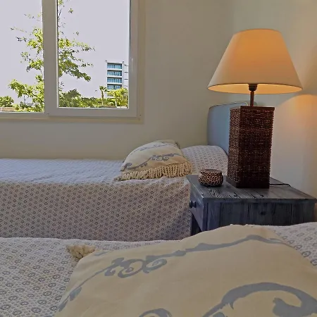 3b Seafront Pool Elegant Apt - Londa Beach Lejlighed *